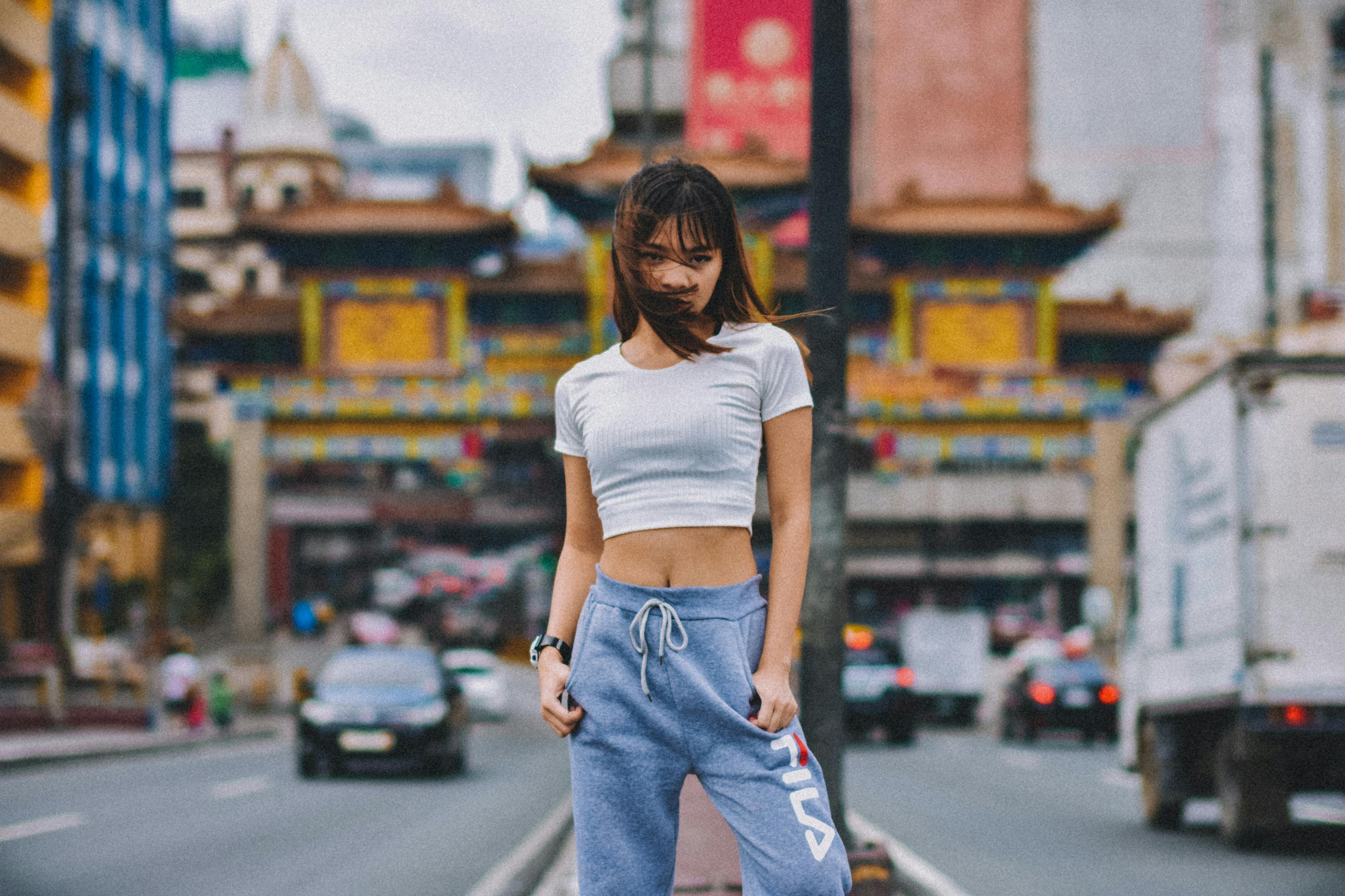 揭秘王思聪，富二代光环下的真实人生旅程